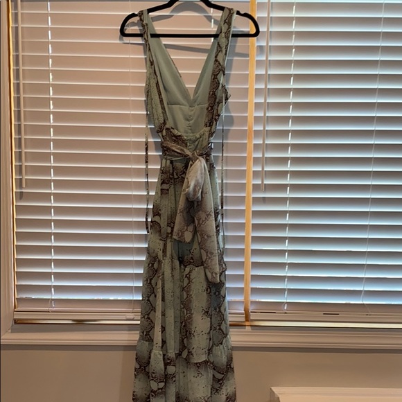 Dress - Picture 2 of 4